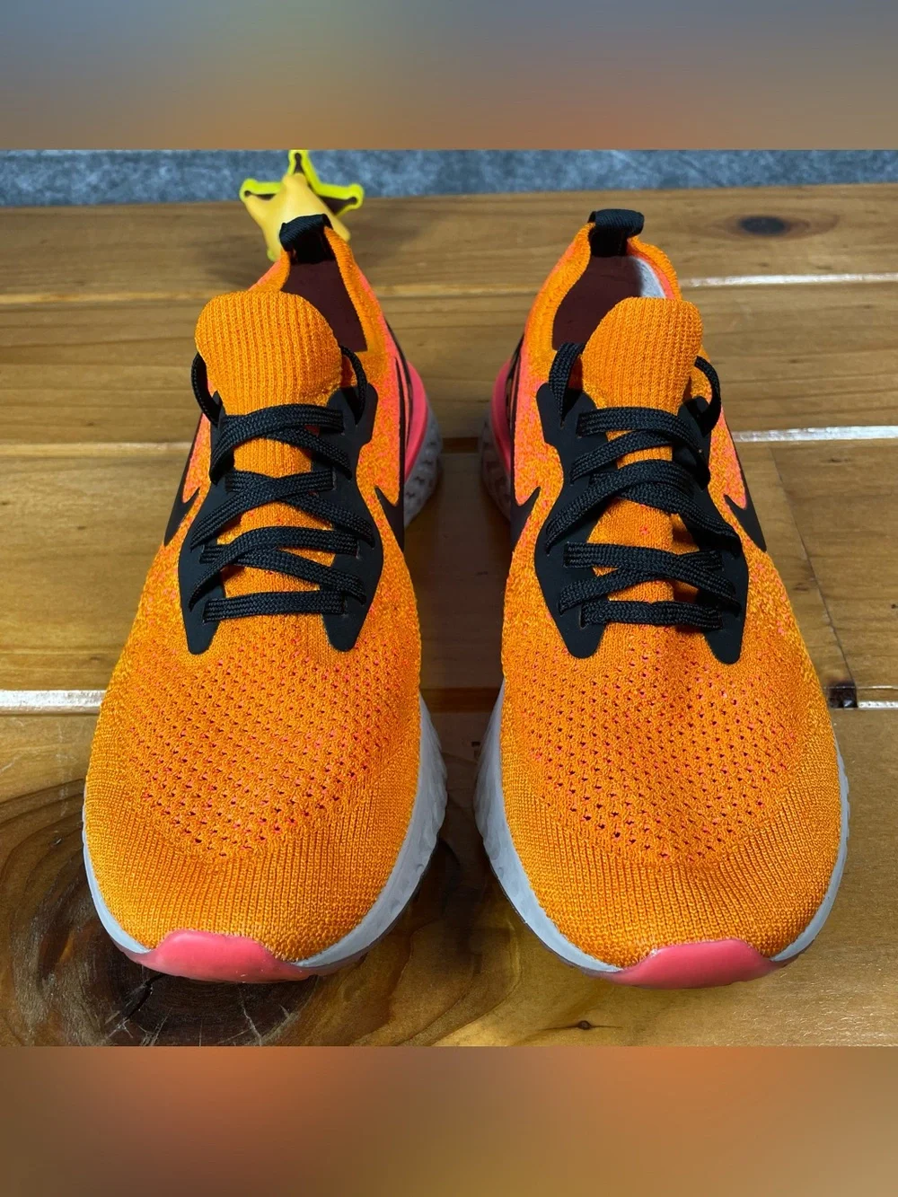 Nike Epic React Flyknit Youth Size 5.5Y Womens 7 Orange Black Running 943311-800